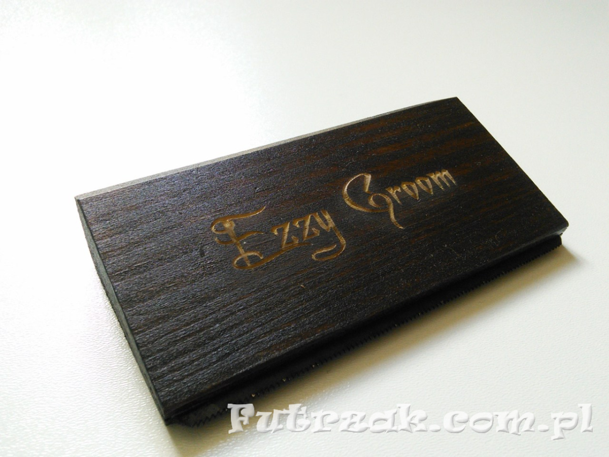 EzzyGroom-szczotka do wyczesywania sierści miękkiej/twardej EzzyGroom-szczotka do wyczesywania sierści miękkiej/twardej