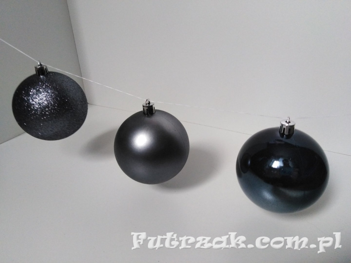 Bombki plastikowe/tuba-6szt. Bombki plastikowe/tuba-6szt.
