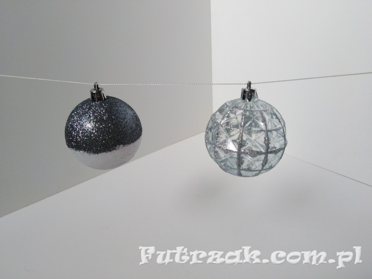 Bombki plastikowe karbowane/brokatowe/9szt. srebrne Bombki plastikowe karbowane/brokatowe/9szt. srebrne